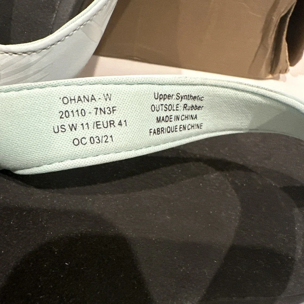 OluKai® Women Size 11/ EU 41 'Ohana Sandals Sea Glass Flip Flops Thong Slides